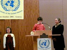 Οι νικητές του πανευρωπαϊκού Διαγωνισμού Έκθεσης –τρεις νέοι από την Ουγγαρία, την Τσεχική Δημοκρατία και την Αυστρία– τιμήθηκαν στα Ηνωμένα Έθνη στη Γενεύη.